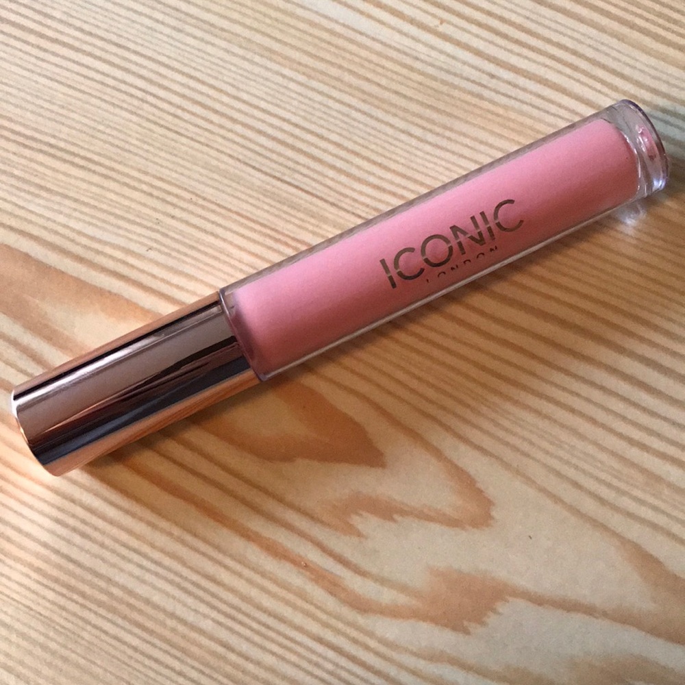 Iconic London lip plumping gloss